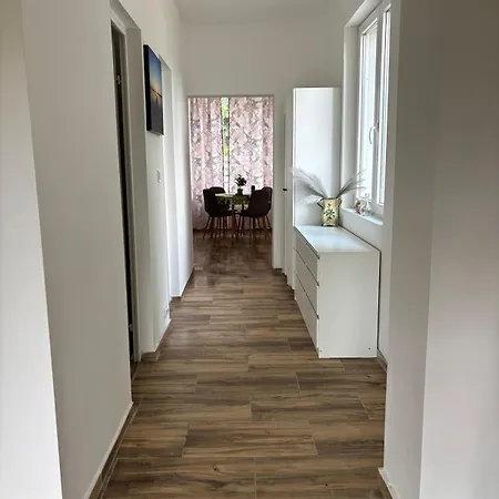 Startbalaton Apartmanhaz بيت للعطل Balatonvilágos