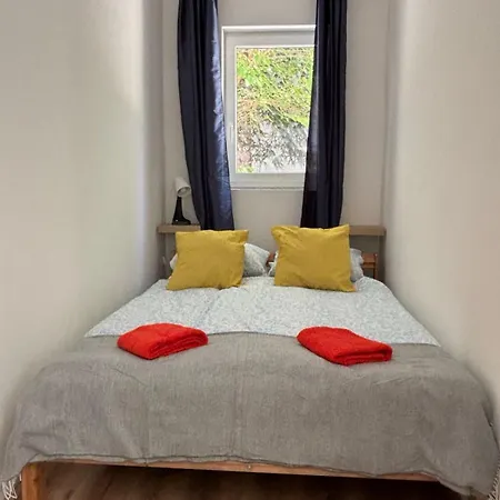 Startbalaton Apartmanhaz 度假居 *