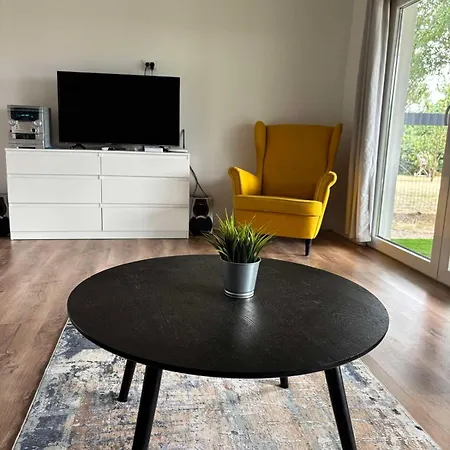 Startbalaton Apartmanhaz بيت للعطل